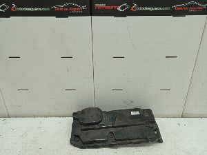 TAPA BALANCINES MERCEDES-BENZ