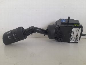 MANDO LUCES TOYOTA YARIS (XP21) 2023