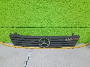 REJILLA DELANTERA MERCEDES-BENZ VITO (W638) CAJA CERRADA