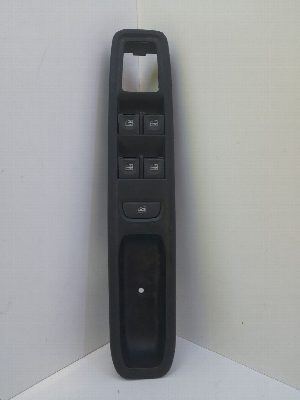 MANDO ELEVALUNAS DELANTERO IZQUIERDO DACIA SANDERO III