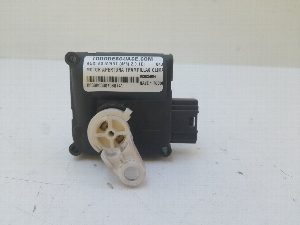 MOTOR APERTURA TRAMPILLAS CLIMATIZADOR AUDI