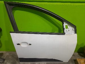 PUERTA DELANTERA DERECHA DACIA SANDERO III 2021