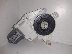 MOTOR ELEVALUNAS DELANTERO IZQUIERDO MERCEDES-BENZ