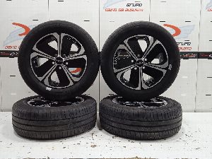 JUEGO LLANTAS CON NEUMATICOS KIA XCEED 2024