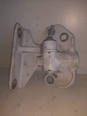 BISAGRA PUERTA DELANTERA DERECHA MERCEDES-BENZ