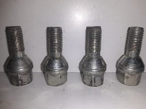 JUEGO TORNILLOS DE RUEDA RENAULT