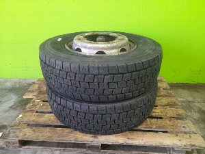 PAREJA NEUMATICO IVECO EUROCARGO 2007