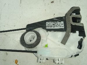 CERRADURA PUERTA TRASERA DERECHA TOYOTA YARIS (XP21)
