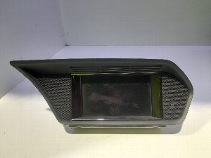 PANTALLA MULTIFUNCION MERCEDES-BENZ