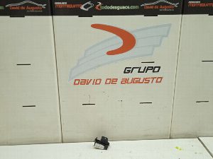 MANDO ELEVALUNAS TRASERO DERECHO TOYOTA PRIUS (NHW30)