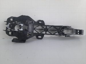 SOPORTE MANETA EXTERIOR DELANTERA IZQUIERDA DACIA