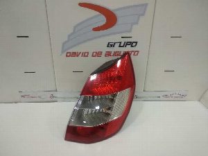 PILOTO TRASERO DERECHO RENAULT SCENIC II 2005