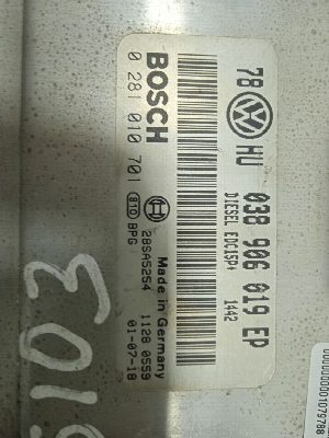 CENTRALITA MOTOR UCE VOLKSWAGEN PASSAT BERLINA (3B3)