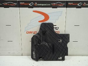 TAPA DISTRIBUCION MERCEDES-BENZ
